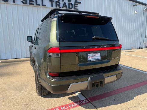 Used 2024 Lexus GX 550 AWD/4WD image 5