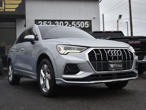 Used 2020 Audi Q3 2.0T Premium Plus w/ Premium Plus Package image 3
