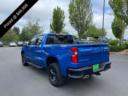 Used 2023 Chevrolet Silverado 1500 LT Trail Boss w/ Convenience Package II AWD/4WD image 4