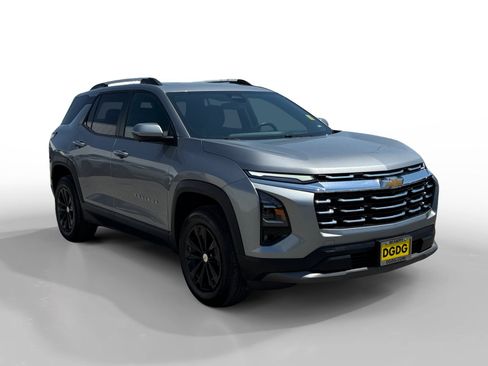 Used 2025 Chevrolet Equinox LT w/ Convenience Package II AWD/4WD image 7