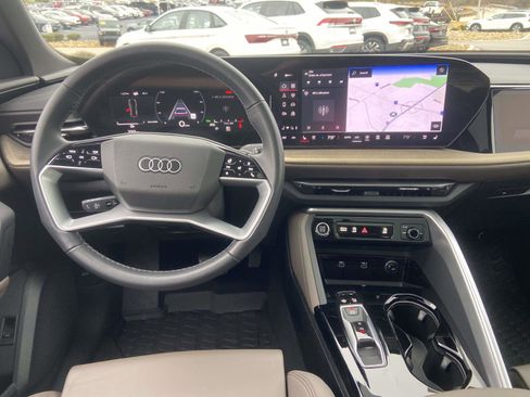 Certified 2025 Audi Q5 Prestige image 14