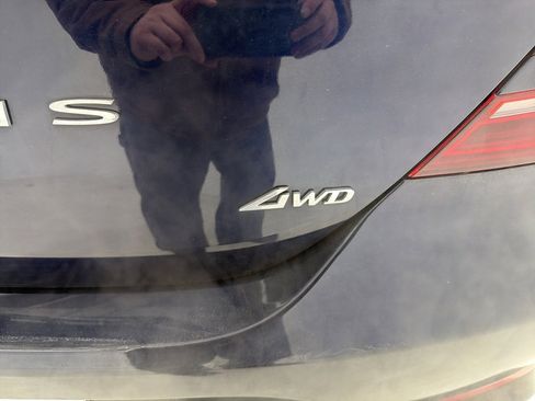 Used 2023 Genesis G70 2.0T image 30