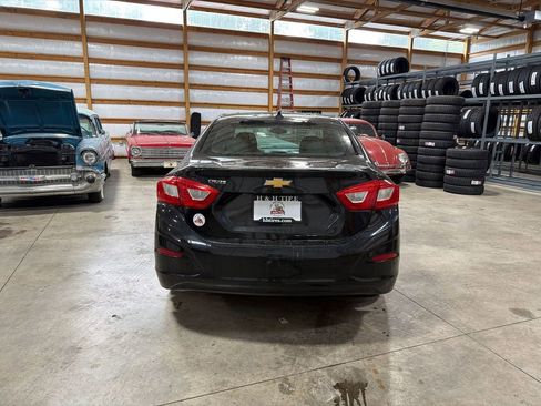 Used 2016 Chevrolet Cruze LS FWD image 9