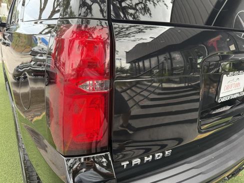 Used 2017 Chevrolet Tahoe LT w/ Luxury Package AWD/4WD image 6
