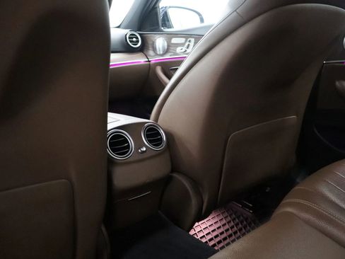 Used 2017 Mercedes-Benz E 300 4MATIC image 16