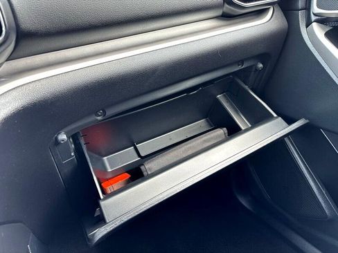 Used 2021 Ford Explorer XLT w/ Equipment Group 202A image 32