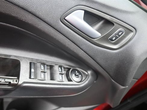 Used 2019 Ford Escape SE FWD image 11