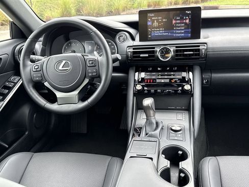 Used 2025 Lexus IS 350 F Sport RWD image 19