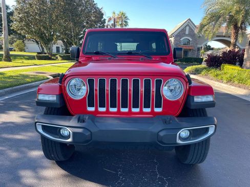 Used 2020 Jeep Wrangler Unlimited Sahara AWD/4WD image 16