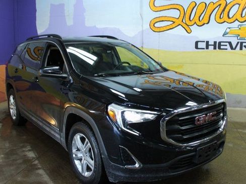 Used 2019 GMC Terrain SLE w/ Driver Convenience Package image 4