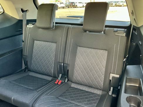 Used 2021 Volkswagen Atlas S image 28