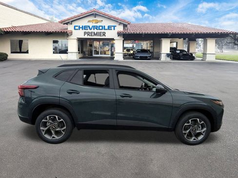 New 2026 Chevrolet Trax LT w/ Driver Confidence Package image 9