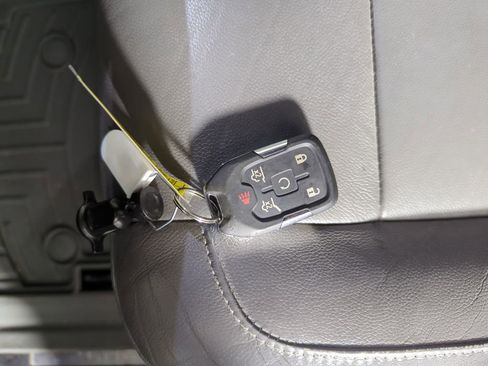 Used 2017 Chevrolet Tahoe LT image 23