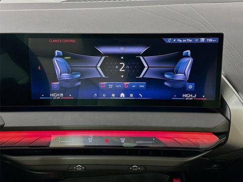 Used 2025 BMW X3 xDrive30i w/ Premium Package image 16