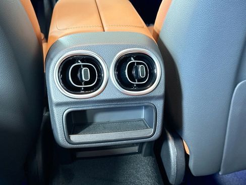 New 2026 Mercedes-Benz C 300 4MATIC Sedan image 23