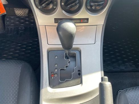 Used 2010 MAZDA MAZDA3 i Touring FWD image 12