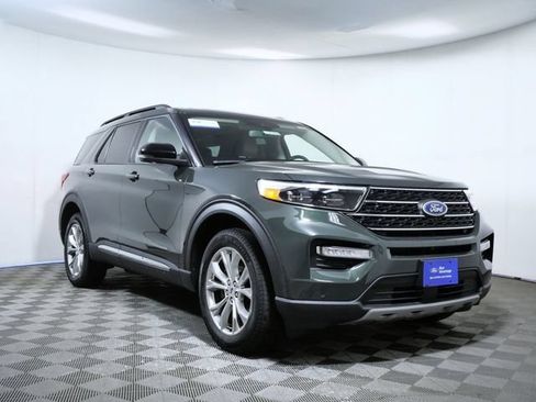 Certified 2024 Ford Explorer XLT w/ Equipment Group 202A AWD/4WD image 1