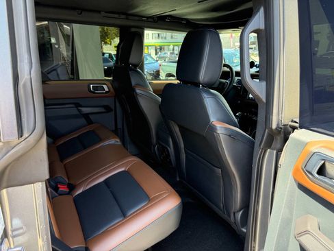 Used 2024 Ford Bronco Outer Banks AWD/4WD image 32