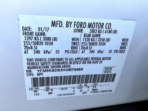 Used 2017 Ford Explorer XLT w/ Equipment Group 202A AWD/4WD image 28
