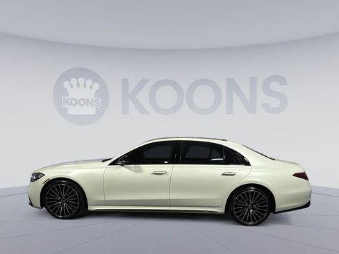 Used 2023 Mercedes-Benz S 580 4MATIC Sedan image 2