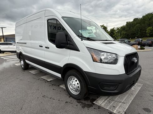 New 2026 Ford Transit 250 148 Medium Roof Extended AWD image 3