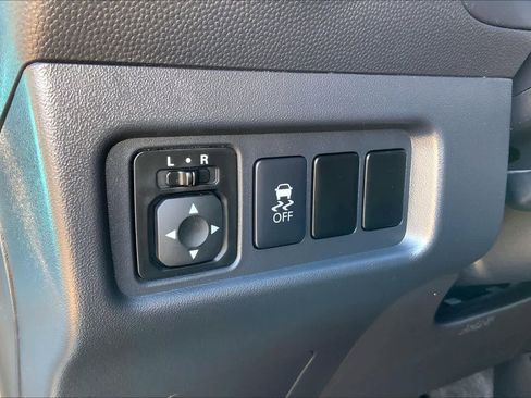 Used 2017 Mitsubishi Mirage ES image 32