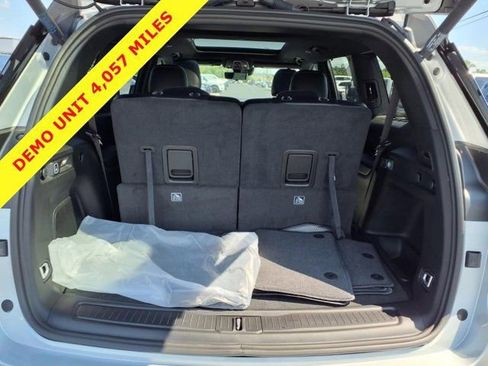 New 2025 Jeep Grand Cherokee L Limited w/ Luxury Tech Group II AWD/4WD image 21