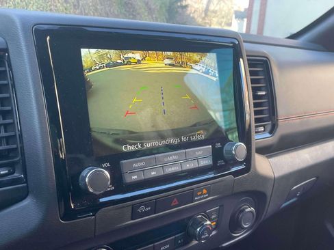 Used 2023 Nissan Frontier PRO-4X w/ Technology Package AWD/4WD image 30