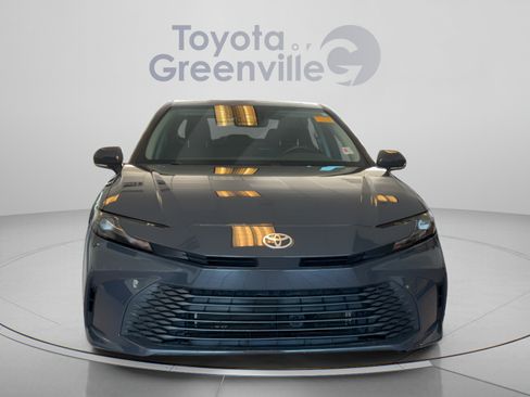 Used 2025 Toyota Camry LE w/ Convenience Package FWD image 9