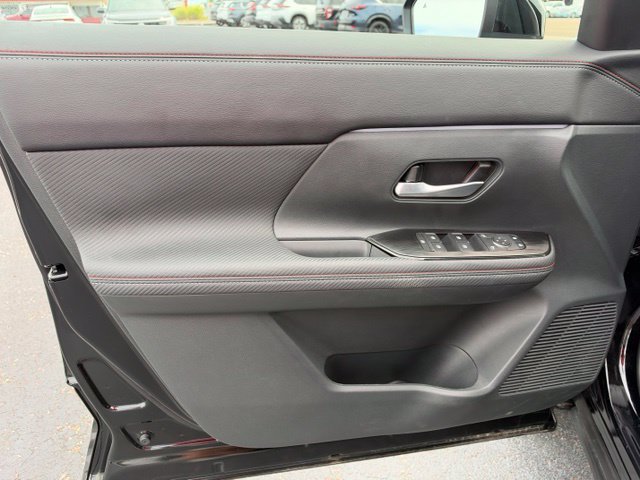 Used 2026 Nissan Kicks SR w/ Cold Weather Package AWD/4WD image 17