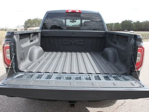 Used 2018 GMC Sierra 1500 SLT image 21