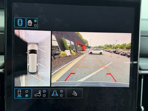 Used 2025 GMC Yukon XL Denali RWD image 57