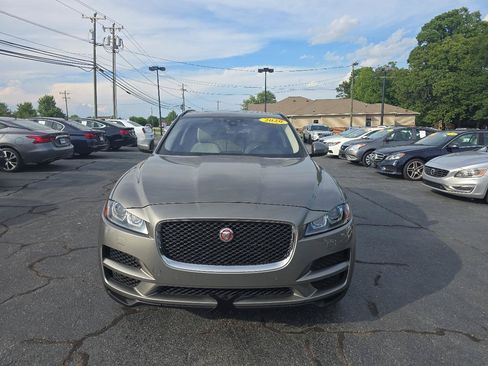 Used 2020 Jaguar F-PACE Prestige AWD/4WD image 2