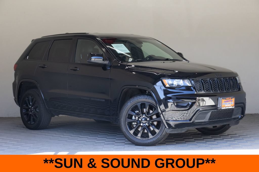 Used 2021 Jeep Grand Cherokee Laredo X AWD/4WD image 3