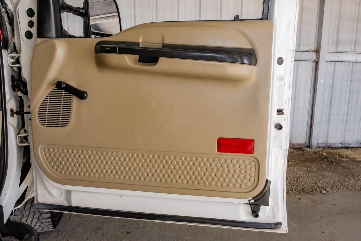 Used 2005 Ford F250 XL AWD/4WD image 41
