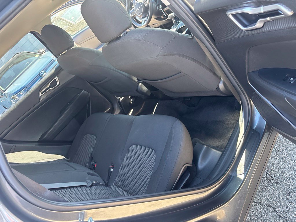 Used 2023 Kia Sportage LX FWD image 26