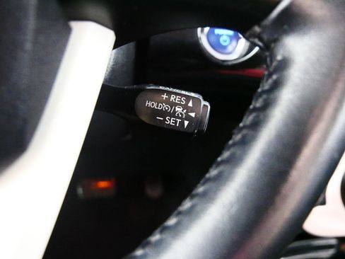 Used 2017 Toyota Prius Four w/ Protection Package FWD image 31