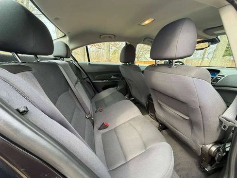 Used 2016 Chevrolet Cruze LT FWD image 7