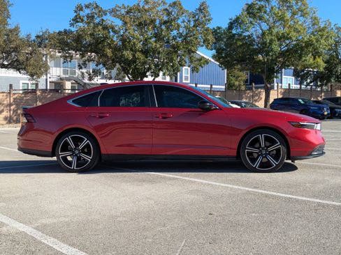 Used 2024 Honda Accord Sport image 3