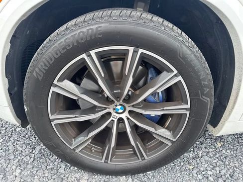Used 2024 BMW X5 xDrive40i w/ M Sport Package AWD/4WD image 4