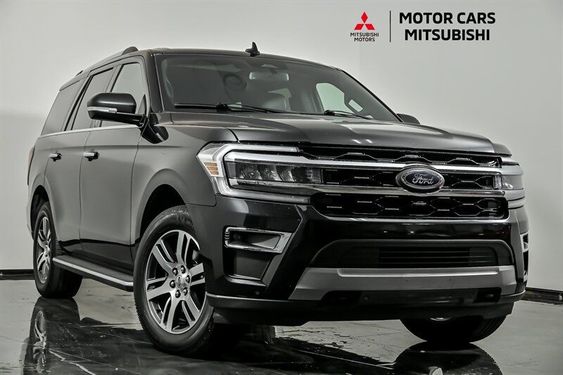 Used 2022 Ford Expedition Limited AWD/4WD image 1