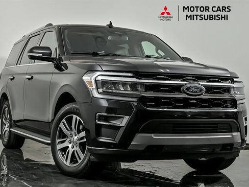 Used 2022 Ford Expedition Limited AWD/4WD image 1