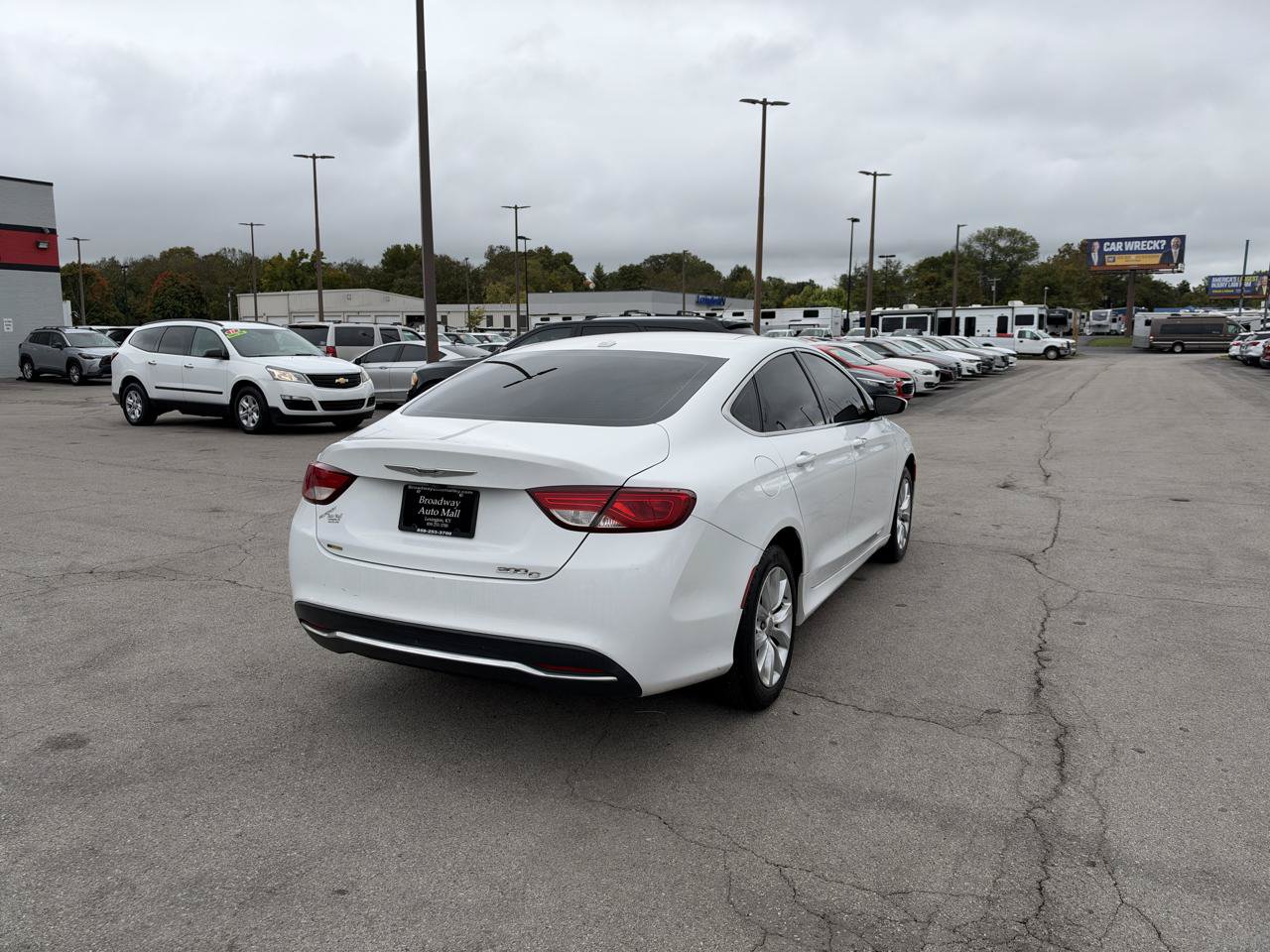Used 2015 Chrysler 200 C FWD image 3