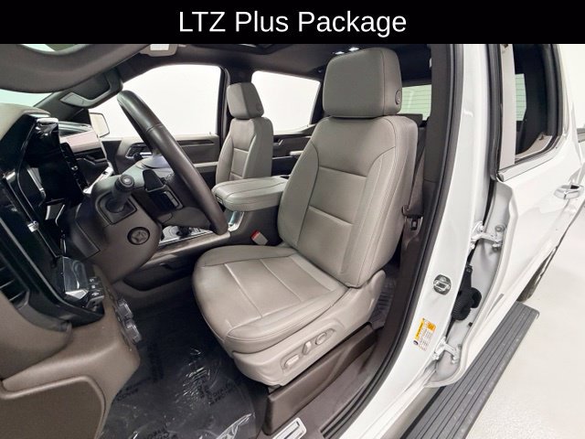 Certified 2023 Chevrolet Silverado 1500 LTZ w/ LTZ Premium Package AWD/4WD image 8
