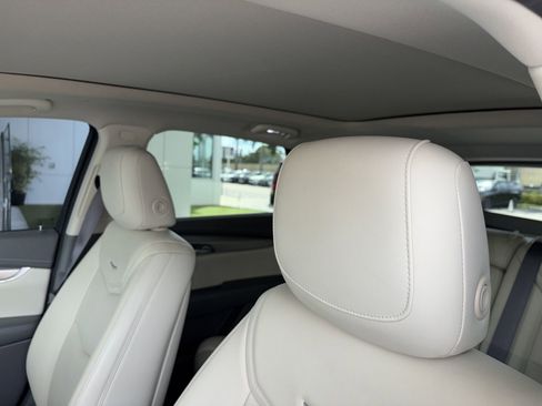 Used 2019 Cadillac XT5 Luxury image 9