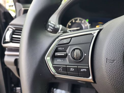 Used 2025 Acura RDX SH-AWD image 25