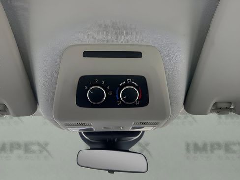 Used 2021 Ford Transit 350 XLT RWD image 11