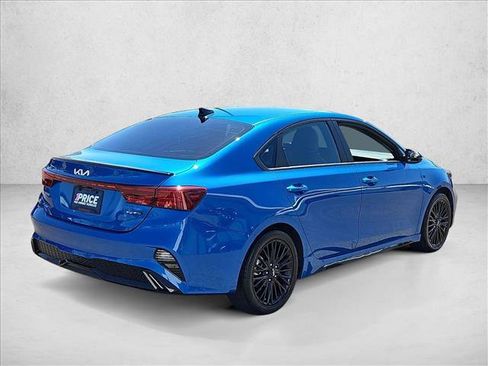 Used 2023 Kia Forte GT-Line w/ GT-Line Premium Package FWD image 5