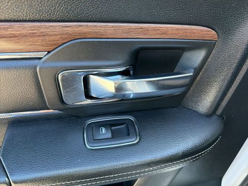 Used 2017 RAM 1500 Laramie AWD/4WD image 24