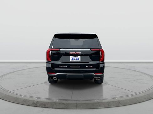 Used 2025 GMC Yukon XL AT4 w/ AT4 Premium Plus Package AWD/4WD image 7